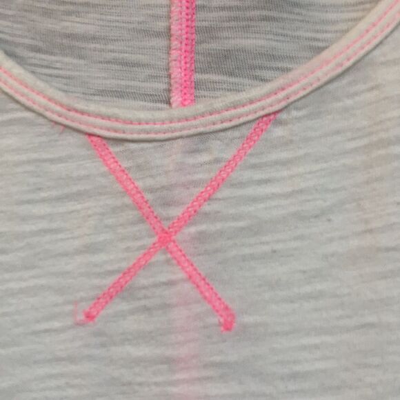 Old navy white cotton tank top with pink seams - Picture 2 of 5